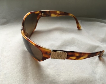 vintage designer Valentino tortoise shell  Sunglasses V648 188