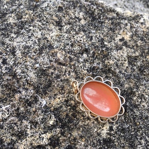 Vintage 9 carat gold shell cameo pendant image 5