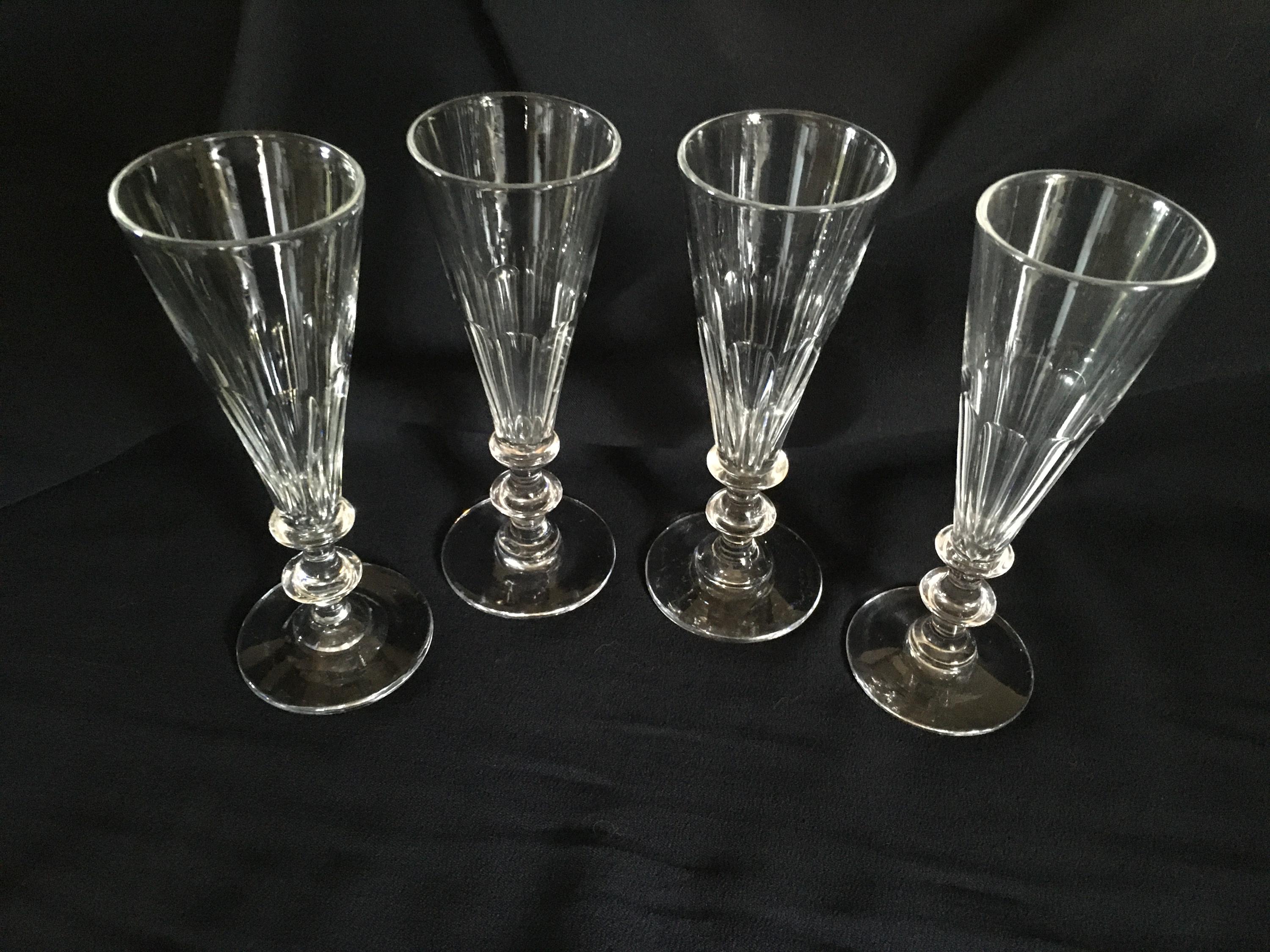 Baccarat - 美しい♡サンルイSt LouisフローレンスFlorenceシャンパンフルート★ 輝くオールドサンルイ クリスタルカットの美しいワイングラス中