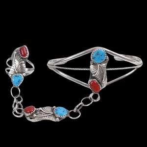 Vintage Sterling Silber Navajo Türkis und Koralle Manschette Armreif mit einem Kettenglied Ring