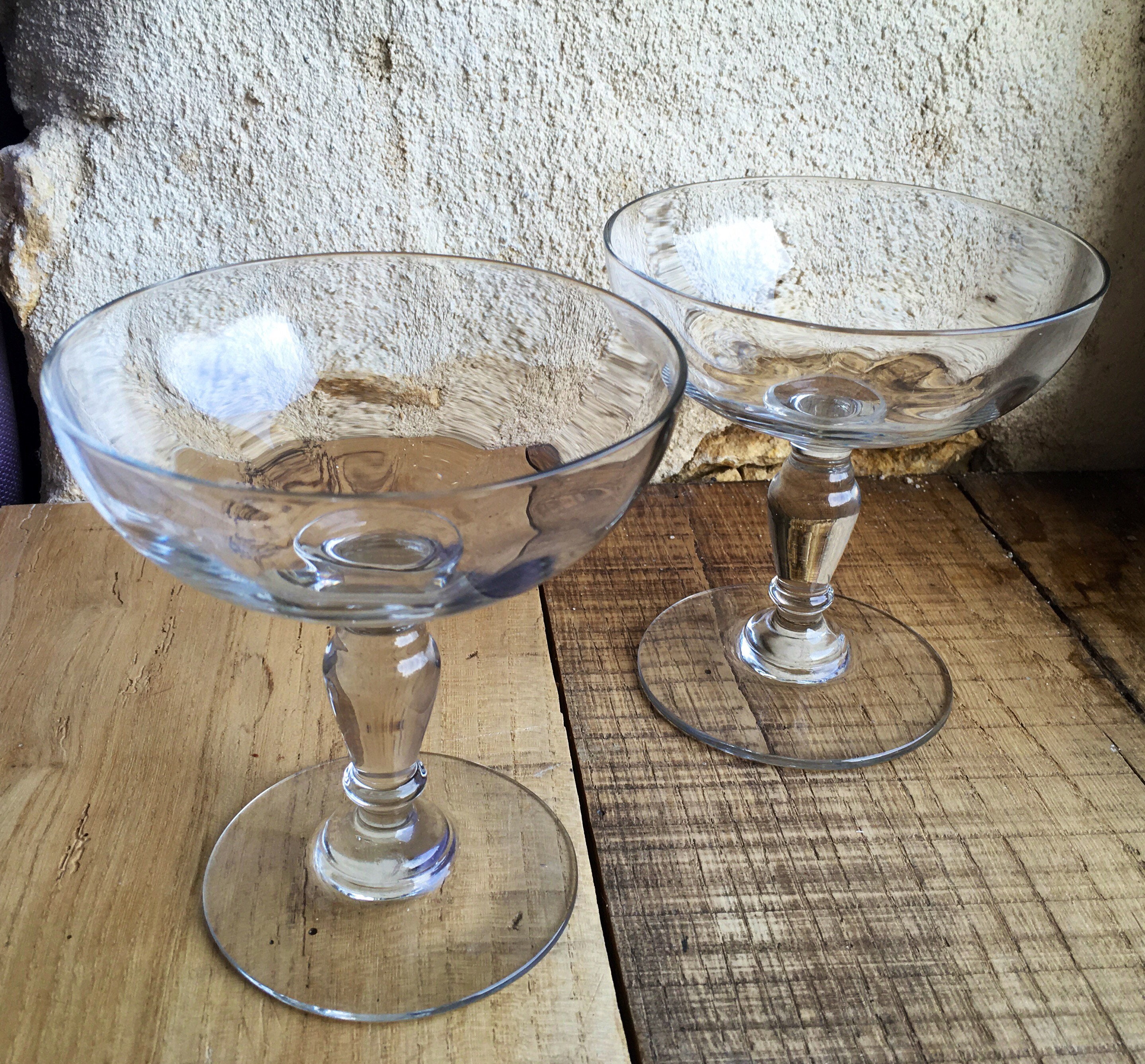 Une Paire de Coupes Champagne Antiques Français Cristal Au Milieu Du 19Ème Siècle
