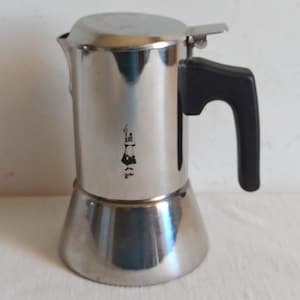 Bialetti, vintage Italian espresso maker, Italian stovetop moka pot, 2 small espresso cups