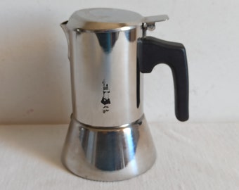 Bialetti, vintage Italian espresso maker, Italian stovetop moka pot, 2 small espresso cups