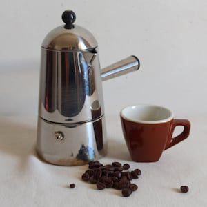 Retro LAVAZZA Carmencita 3 cup stovetop moka pot, vintage coffee pot, Italian espresso maker.