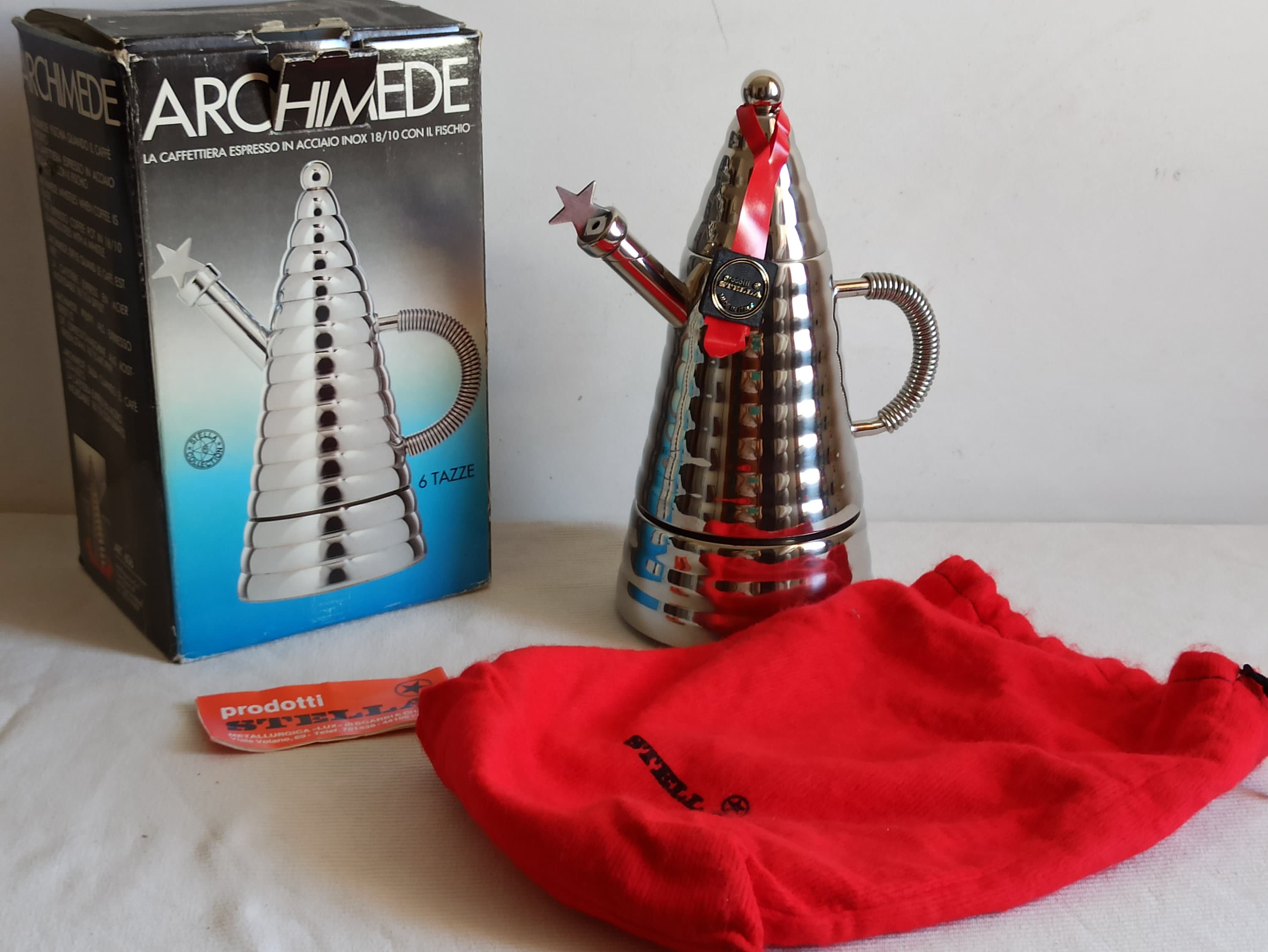 Stunning Italian espressomaker / perculator with a whistle Stella Collection Archimede 6 cups