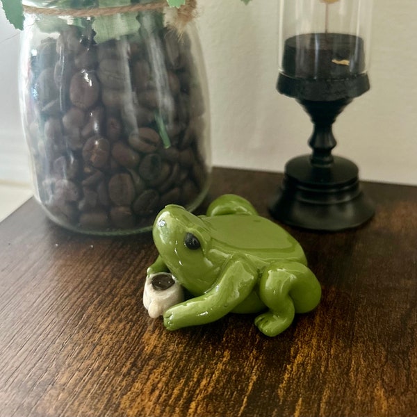 Cafe frog figurine// coffee time