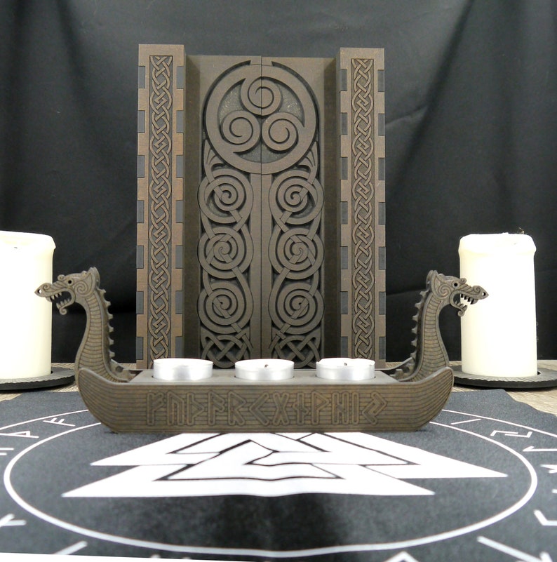 Norse altar // Valgrind // Valhalla gates // Wiccan altar // Etsy