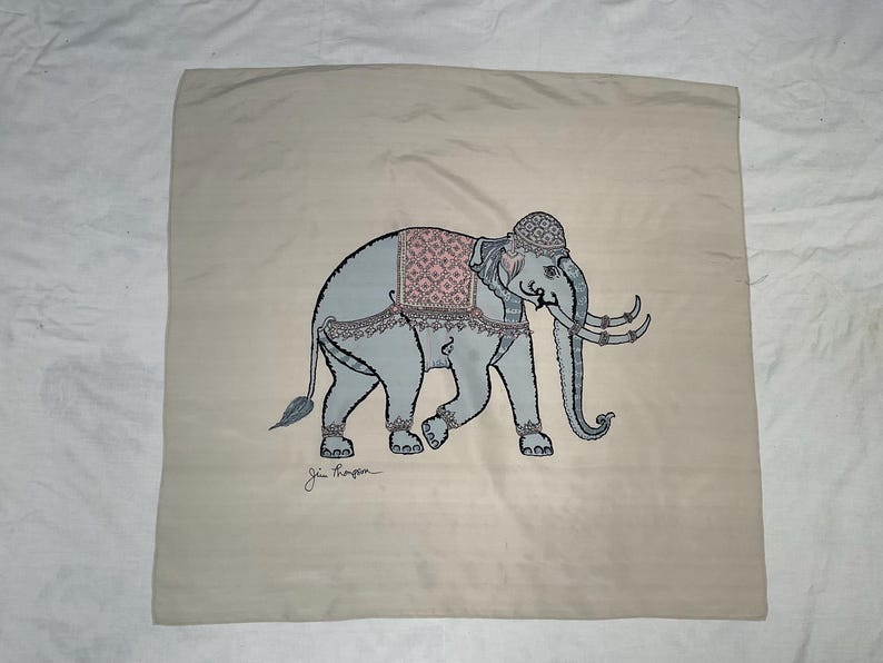 Jim Thompson vintage Shang tun zijden sjaal Goede staat groot formaat 83,5 cm x 89 cm afbeelding 1