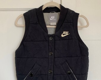 nike pullover vest