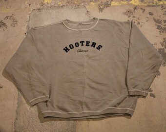 hooters sweater