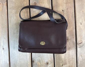 Vintage Coach Small (baby) Courier Pouch 9505 Saddle Leather