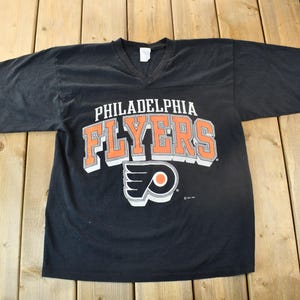 Vintage 1993 Philadelphia Flyers NHL Graphic T-Shirt / Made In USA / Single Stitch / NHL Hockey / V Neck