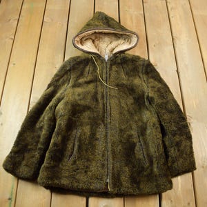 Vintage 1960-tals djupluggade fleeceparkasjacka i Borg-tyg / Brun / Vintage parkas / Vinter / Streetwear / Tillverkad i Kanada / Petite Coquette