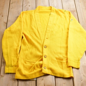 Vintage 1990s Yellow Knitted Cardigan Sweater / Vintage Cardigan / Button Up / Solid Cardigan / Yellow Cardigan / Floral Theme / Embroidered