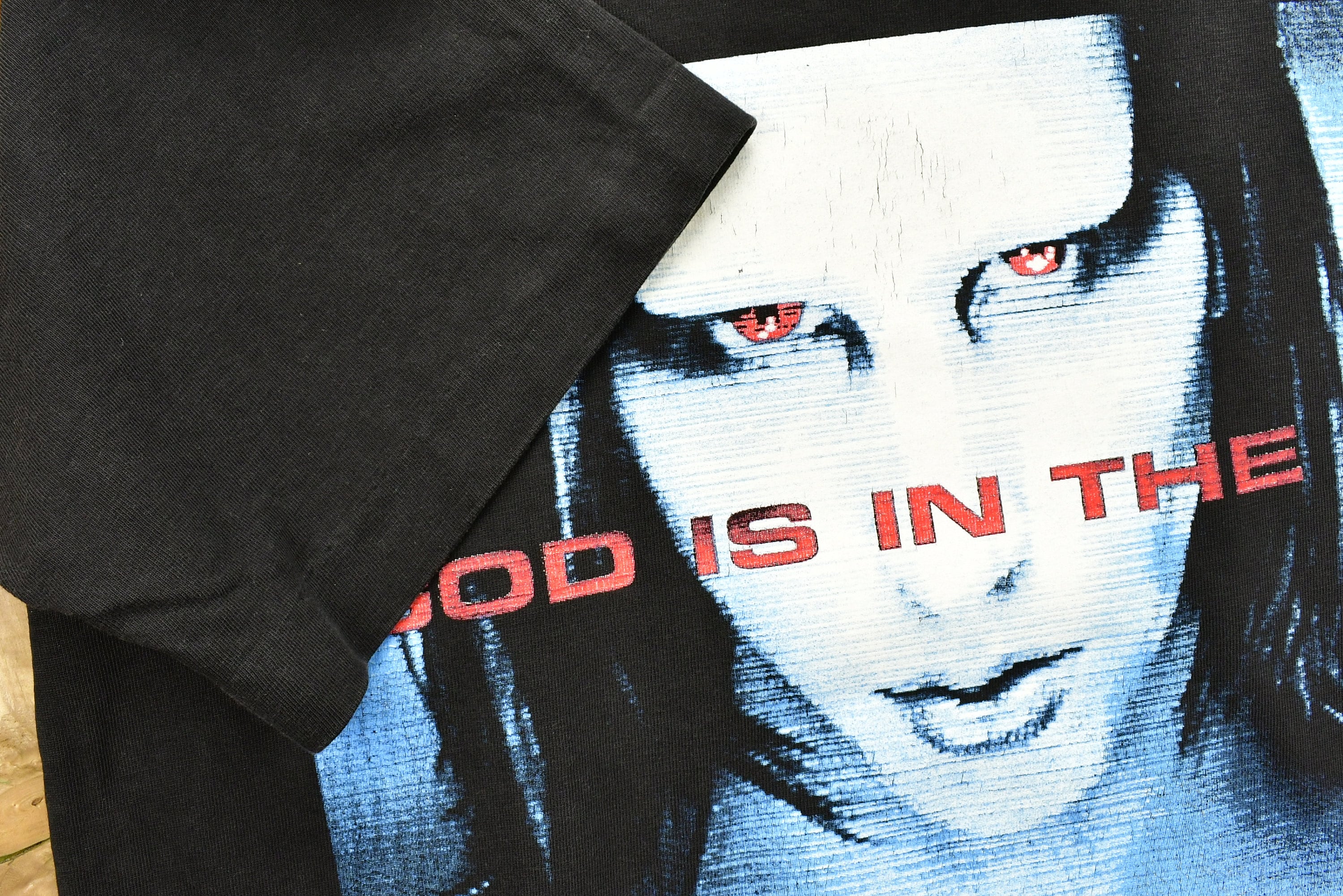 トップス 1998 MARILYN MANSON GOD IS IN THE TV GOD is in the TV Marilyn Manson 1998 made tour T-shirt