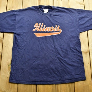 Vintage 1990s University of Illinois State Fighting Illini Collegiate T-Shirt / NCAA Tee / Americana / Sportswear / Athleisure