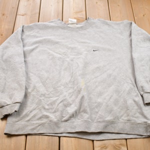 Vintage 1990s Nike Embroidered Mini Swoosh Crewneck Sweatshirt / Vintage Nike / Sportswear / Streetwear / Athleisure