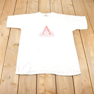 Camiseta gráfica The Scarlet Letter dos anos 90 vintage feita nos EUA