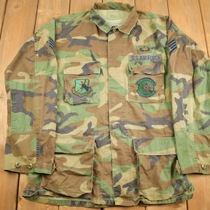 Vintage 1988 US Army Woodland Camo Military Field Jacket / Vintage Army Jacket / U.S. Air Force / Strategic Air Command / Excellence Patch