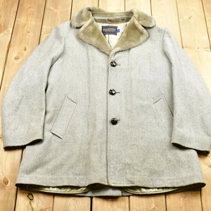 Vintage Pendleton 100% Wool  Fur Collared Coat / Pendleton Jacket  / Streetwear Fashion / Long Coat / Formal / Streetwear Fashion