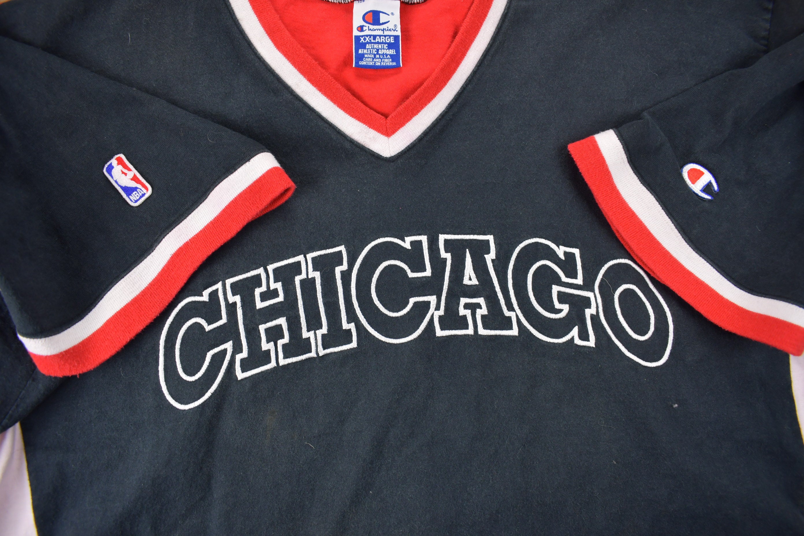 Vintage 1990s Chicago Bulls NBA Champion Shooting Shirt NBA