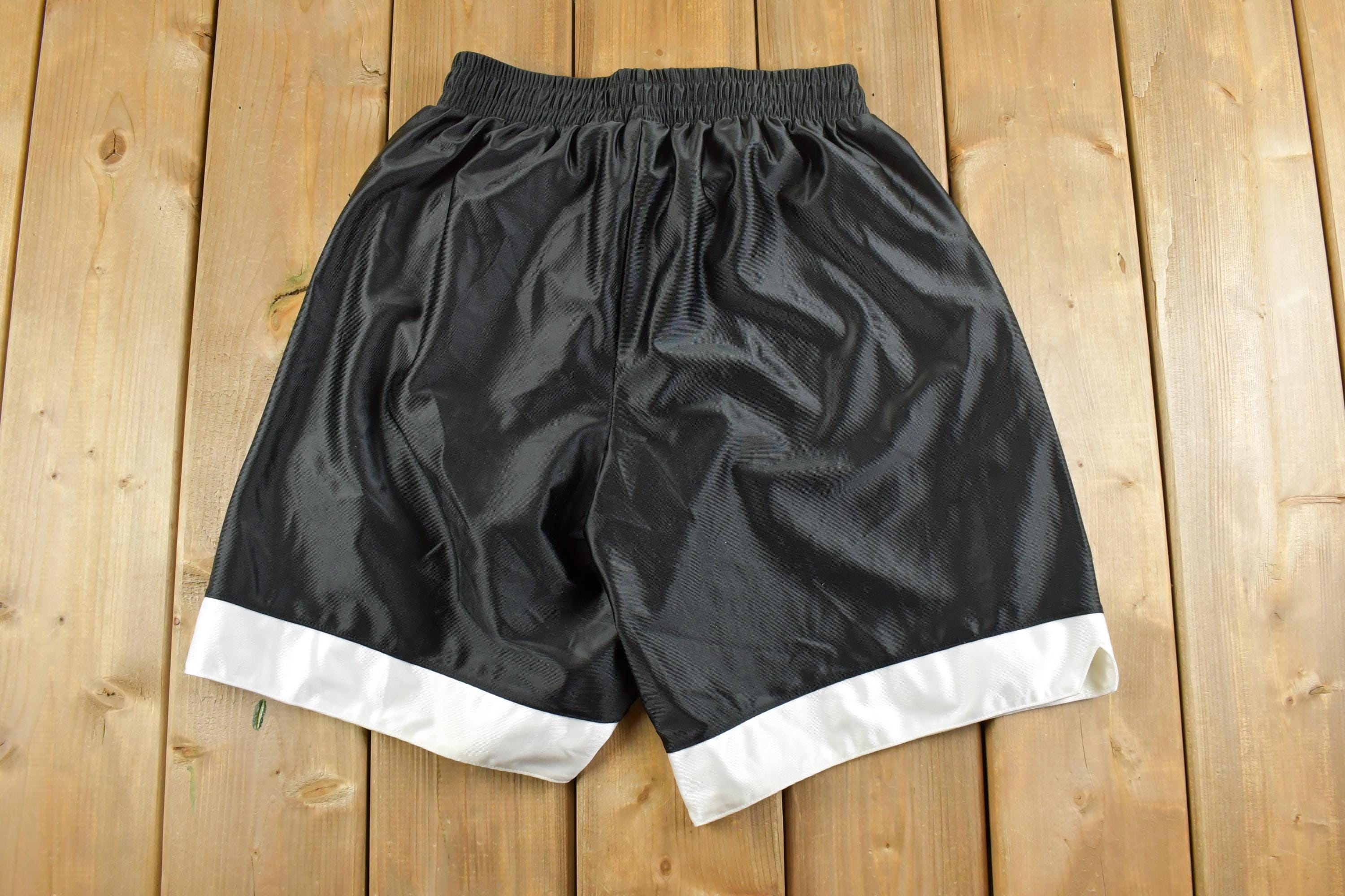 Vintage Y2K Nike Basketball Mini Swoosh Shorts Size M / 90s 