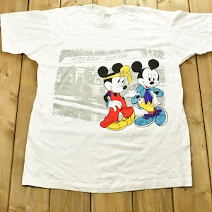 1990年代のヴィンテージミッキー＆ミニーマウスの漫画Tシャツ / 90年代グラフィックTシャツ / シングルステッチ / ミッキーマウス / ヴィンテージディズニー / アメリカ製