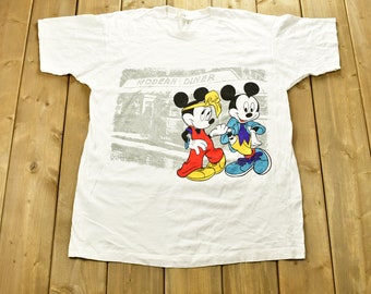 Vintage 1990's Mickey & Minnie Mouse Cartoon T-Shirt Men's XL / 90s Graphic Tee / Single Stitch / Mickey Mouse / Disney / Made In USA