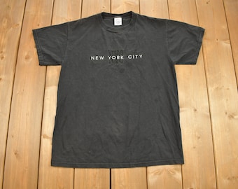 Vintage 1990s New York City NYC Embroidered Souvenir T Shirt / Streetwear / Vacation Tee / Travel T Shirt / Vintage New York
