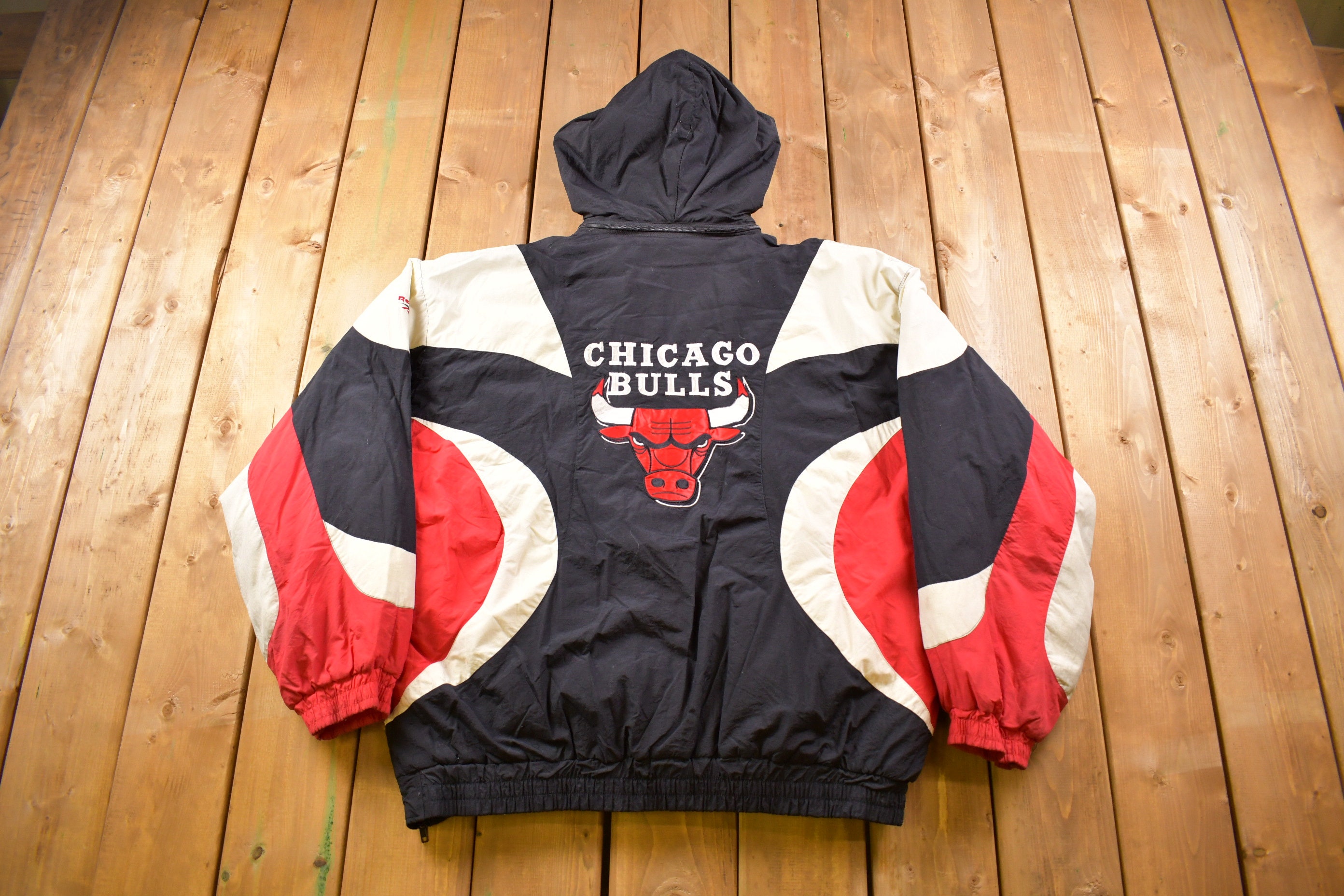 Vintage 1990s Logo Athletic Chicago Bulls Puffer Jacket Men Large Michael  Jordan