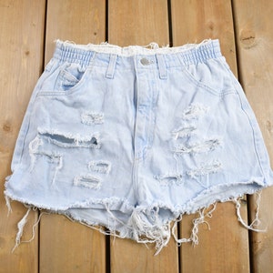 Vintage 1980s Lee Distressed Cut Off Denim Shorts 27 x 1 / 90s Shorts / Streetwear Fashion / Bottoms / Light Wash / Vintage Jeans/ Jorts