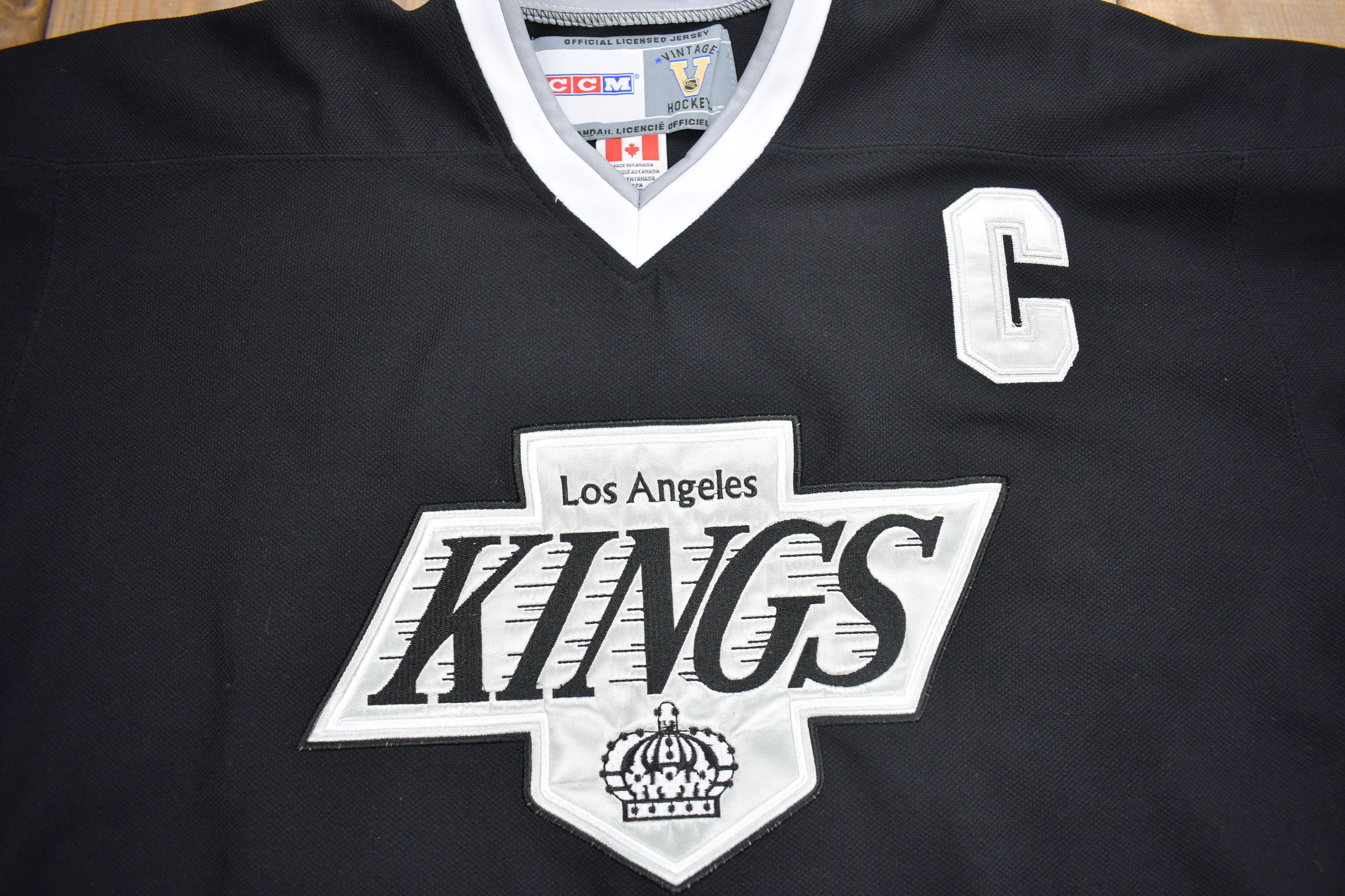 LUC ROBITAILLE  Los Angeles Kings 1993 Away CCM Throwback Hockey Jersey