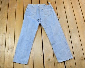 Vintage 1990s Levis Two Horse Denim Jeans Size 32 x 28 / Made in USA / American Vintage / Workwear / Streetwear / Vintage Pants