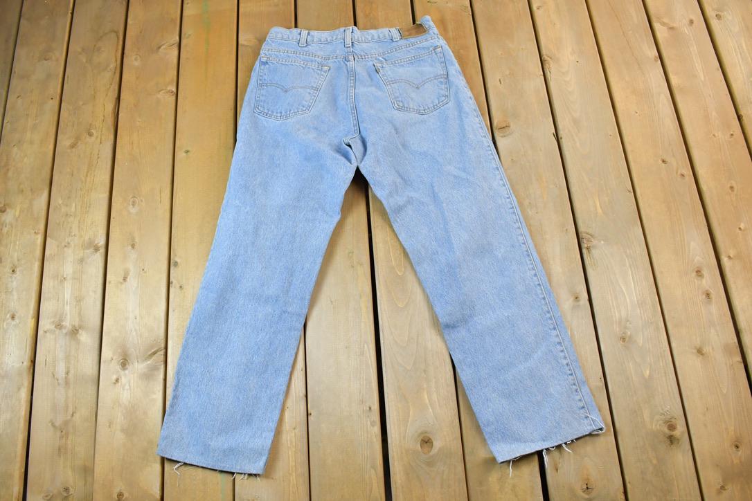 Vintage 1990s Levis Two Horse Denim Jeans Size 32 x 28 / Made in USA / American Vintage / Workwear / Streetwear / Vintage Pants