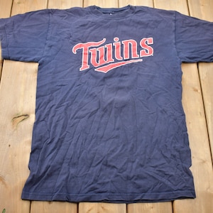 Vintage 2000s Minnesota Twins Joe Mauer 7 MLB Graphic T-Shirt  / MLB Baseball / 2000s Streetwear / Sportswear