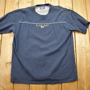 Vintage 1990s University Of Michigan Wolverines T Shirt / Vintage T-Shirt / Wolverines / Embroidered / NCAA / Streetwear Fashion