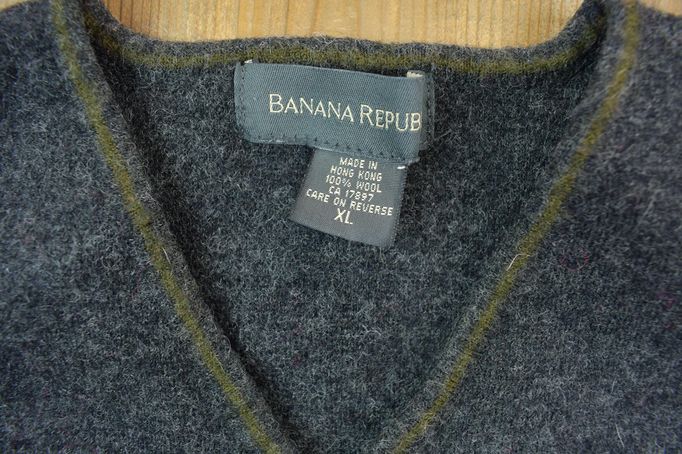 Vintage 1990s Banana Republic 100% Wool Knit Sweater / 90s 