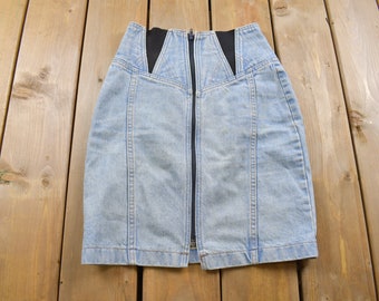 Vintage 1990s Denim Stretch Waist Mini Skirt Size 24 x 19 / 90s Women's Fashion / Vintage Skirt / Retro Style/ Jorts