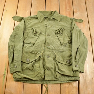 Vintage 1980s  Army Military Field Jacket / Button Up Jacket /  Army Green / Vintage Army / Militaria / Army Jacket
