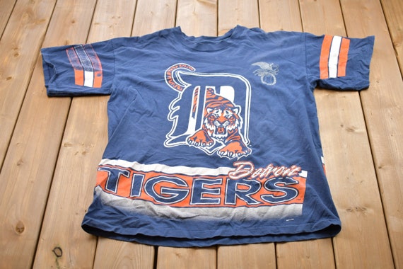 Vintage Detroit Tigers shirt, MLB short sleeve graphic tee - medium, navy  blue