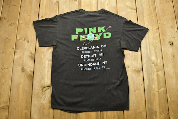 Vintage 1987 Pink Floyd Band Graphic / Vintage T-shirt / Single