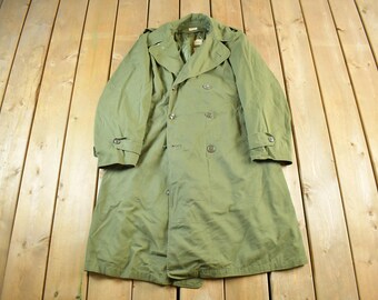 Vintage 1980s Sateen OG-107 Army Military Trench Coat Men's Small