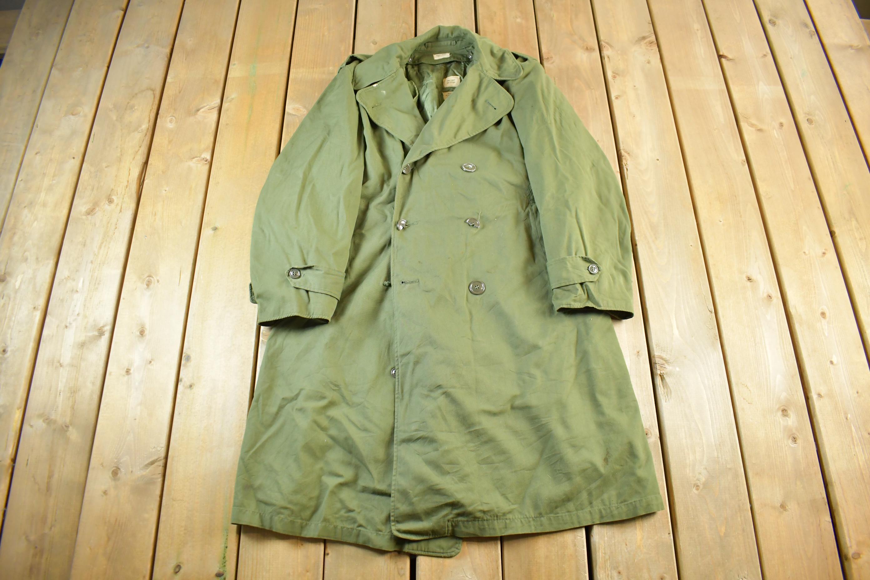 Vintage 1980s Sateen OG-107 Army Military Trench Coat Men's Small