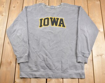 Vintage 1990s Iowa State University Collegiate Crewneck / Vintage NCAA / NCAA Sweatshirt / Sportswear / Americana