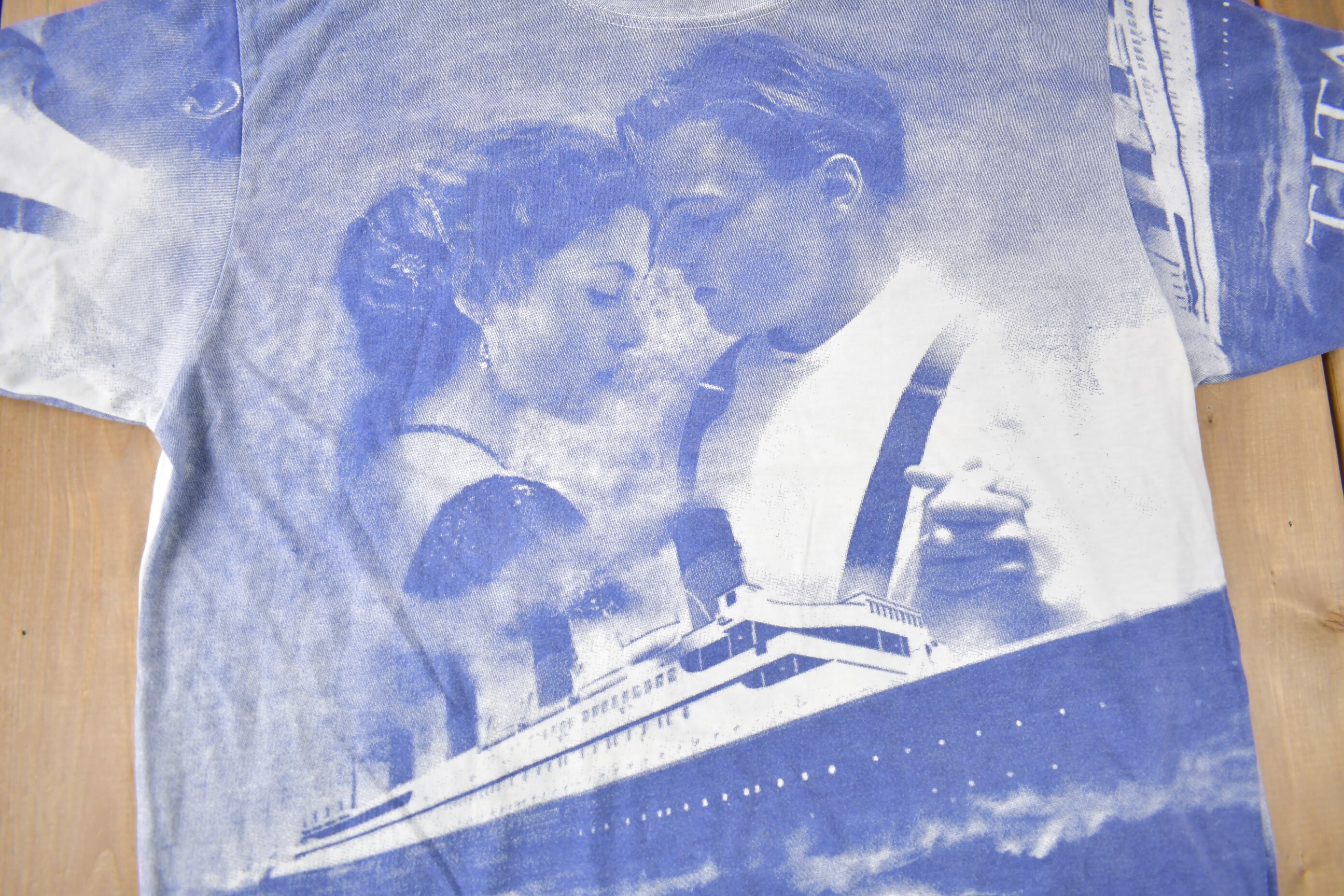 Vintage 1997 All Over Print Titanic Movie Promo T-shirt Size 