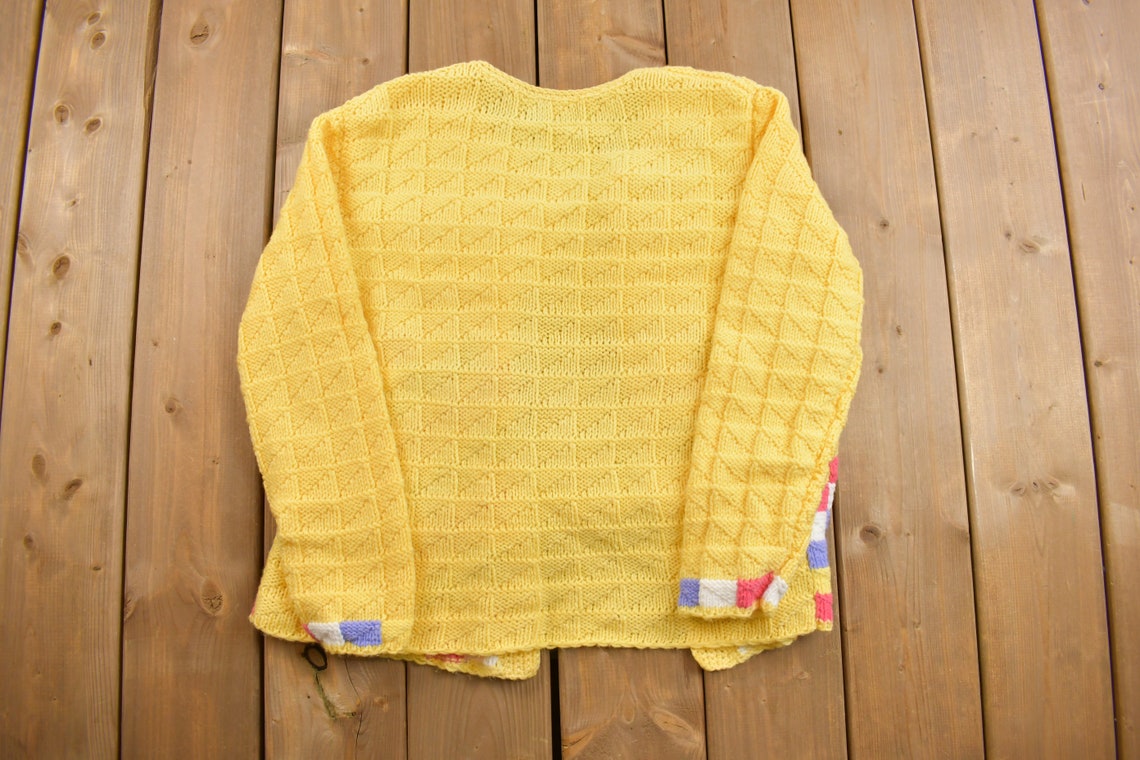 Vintage 1990s Cute Checker Knitted Cardigan Sweater / Grandma / Vintage Cardigan / Button Up / Abstract Pattern, foto 3 di 4