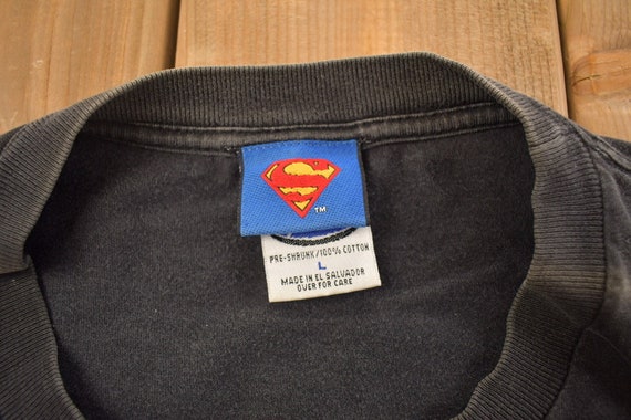 Vintage 2003 Superman Logo T-shirt / DC Comics / … - image 4