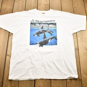Vintage 1990s Close Encounters Killer Whale Graphic T-Shirt / Nature / Cute Animals / Made In Canada / Nature Graphic / Deadstock