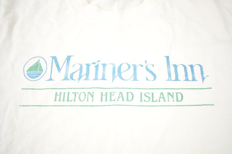 Vintage 1980s Mariners Inn Hilton Head Island Souvenir Travel Tshirt