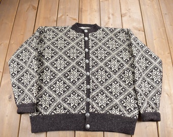 Vintage 1980s 100% Wool Winter Theme Knit Sweater / Vintage 80s Cardigan / Hand Knit In Noway